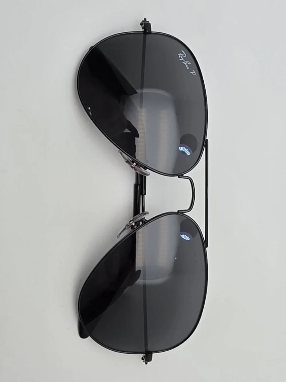 Ray-Ban RB3025 002/48 Black Frame Polarized Black Lens Aviator Sunglasses w Case